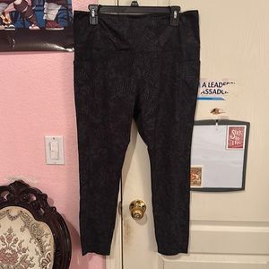 Black Pattered Leggings